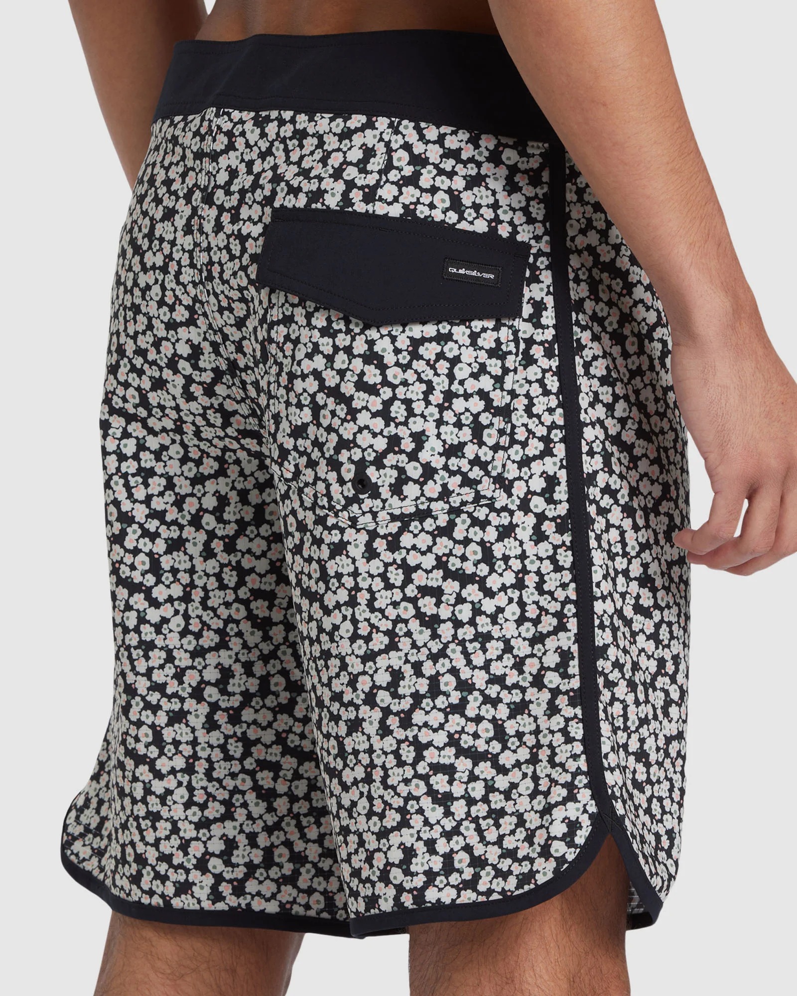 Mens Highline Scallop 19" Boardshorts - Image 3