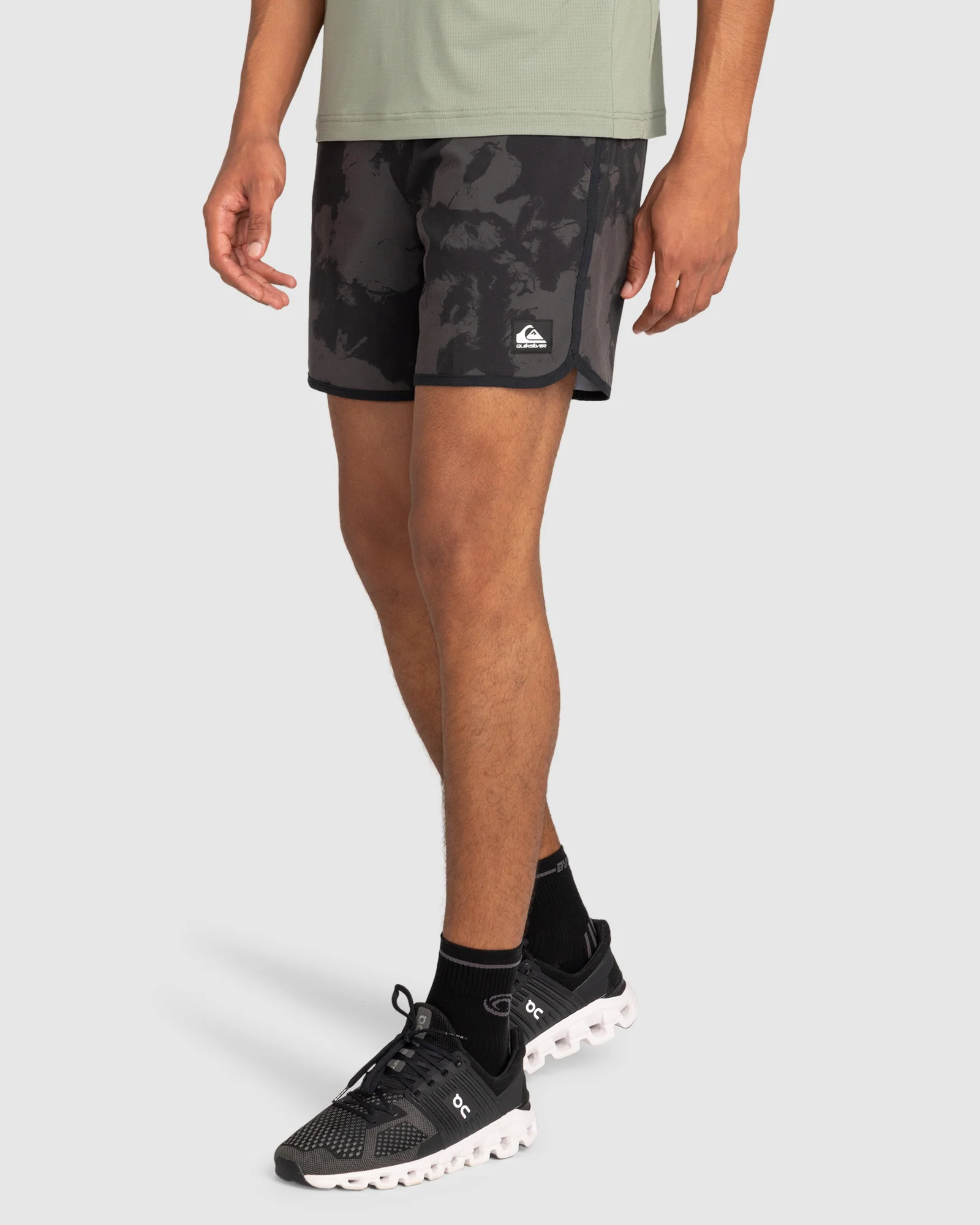Mens Omni Scallop 17" Amphibian Boardshorts - Image 2