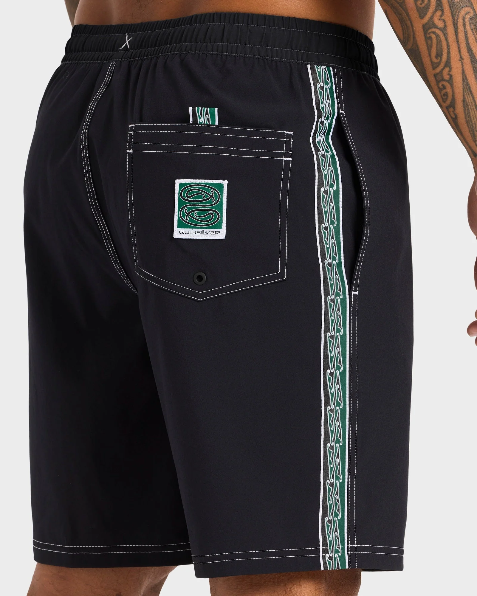 Mens Kehu Pu-Tawhiro 20" Swim Shorts - Image 5