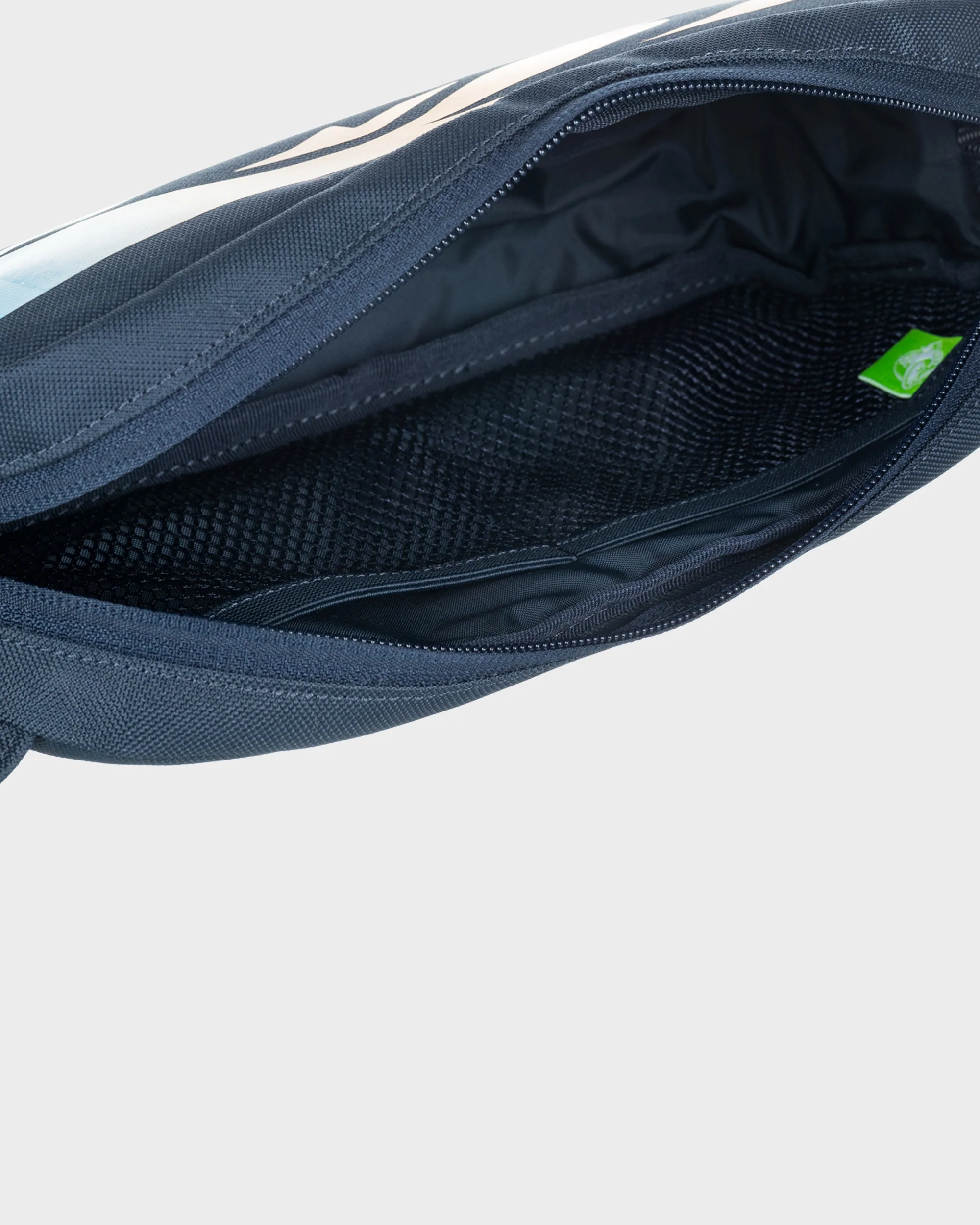 Mens Pubjug 2.0 Waist Bag - Image 4