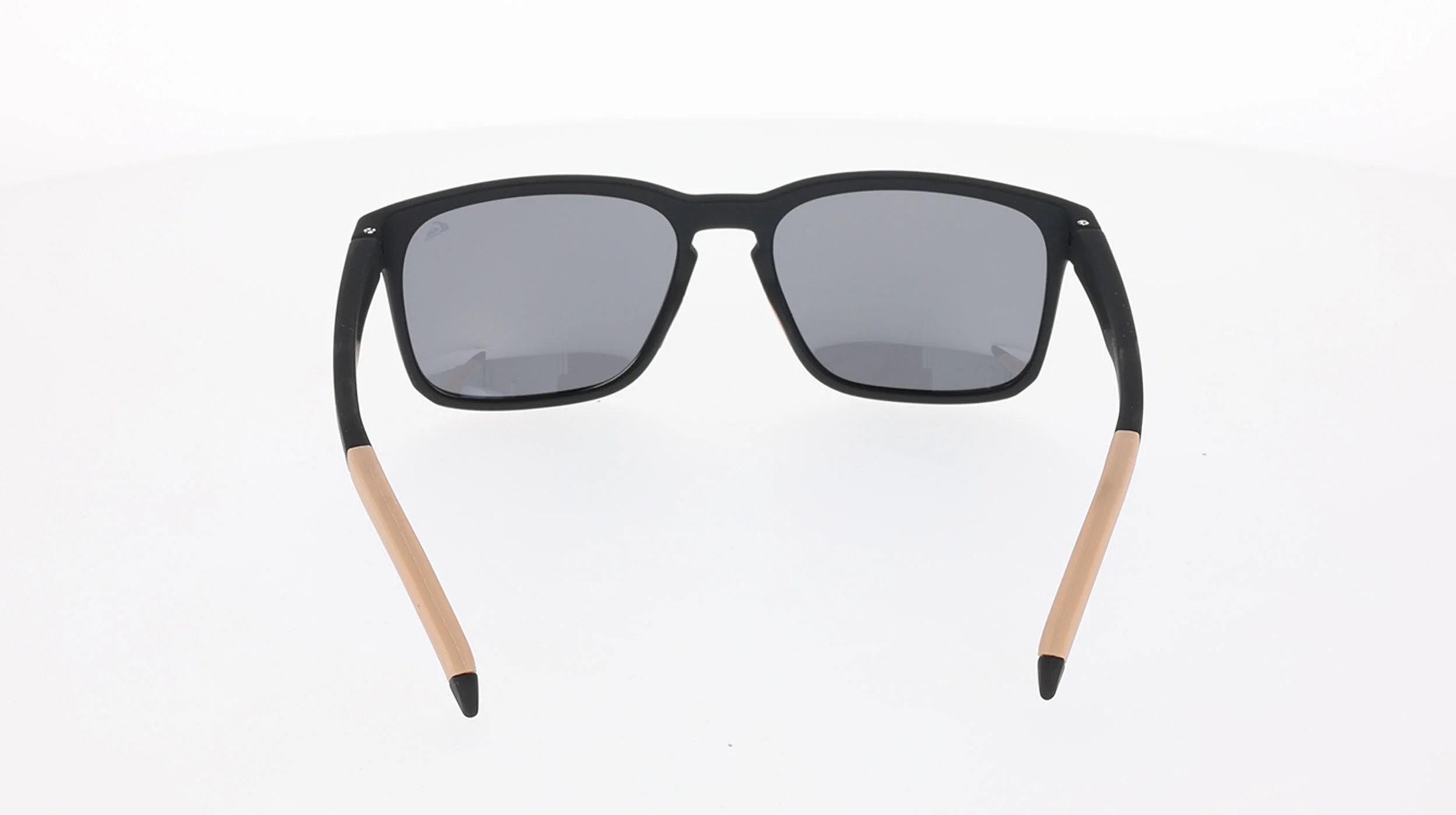 Seas The Day Polarised Sunglasses - Image 3