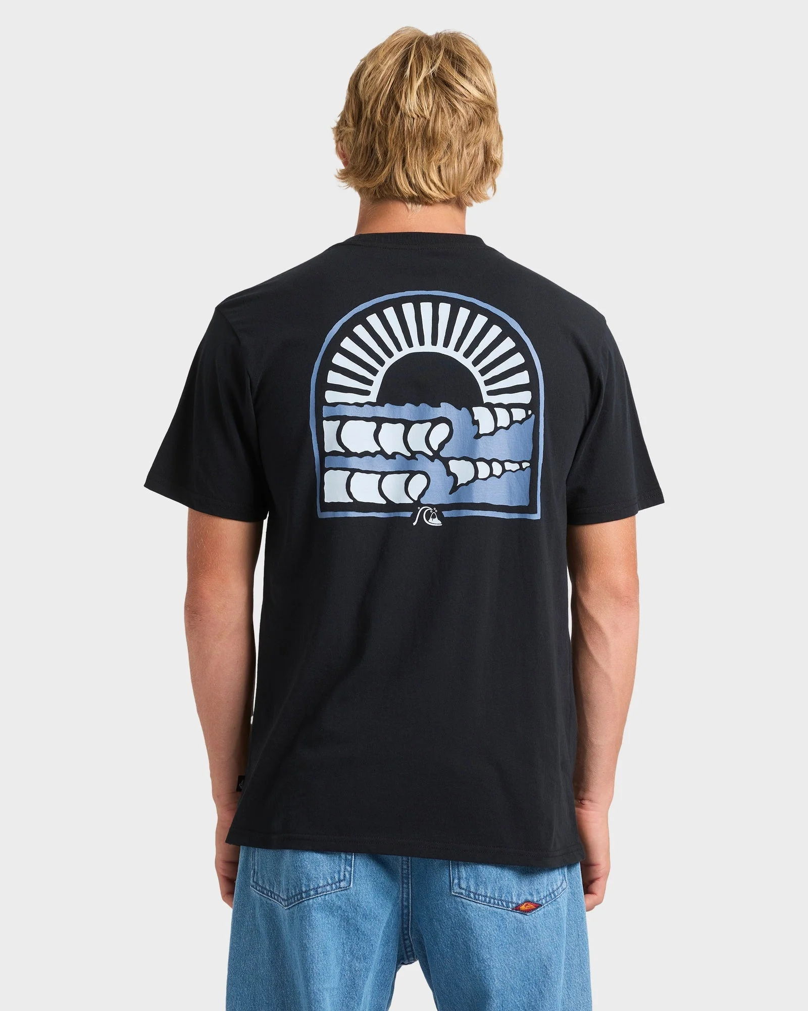 Mens Sunset Arc Wave T-Shirt - Image 2
