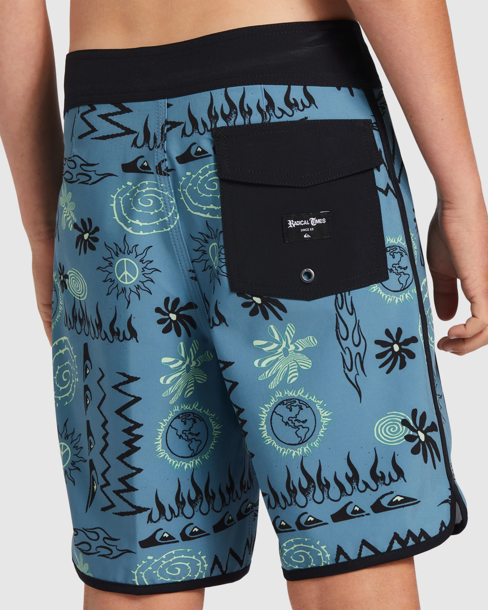 Boys 8-16 Surfsilk Radical Scallop Boardshorts - Image 4