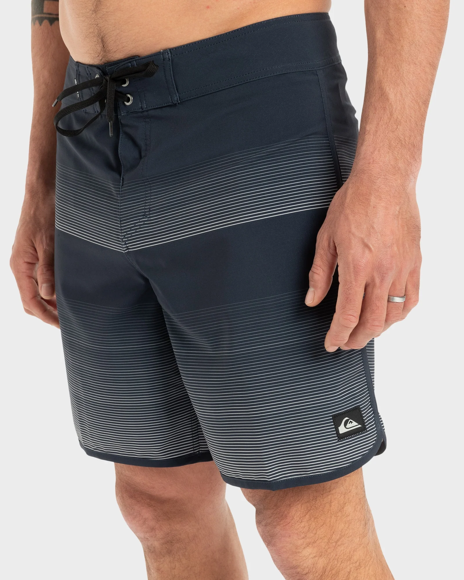 Mens Surfsilk Scallop 18" Boardshorts - Image 2