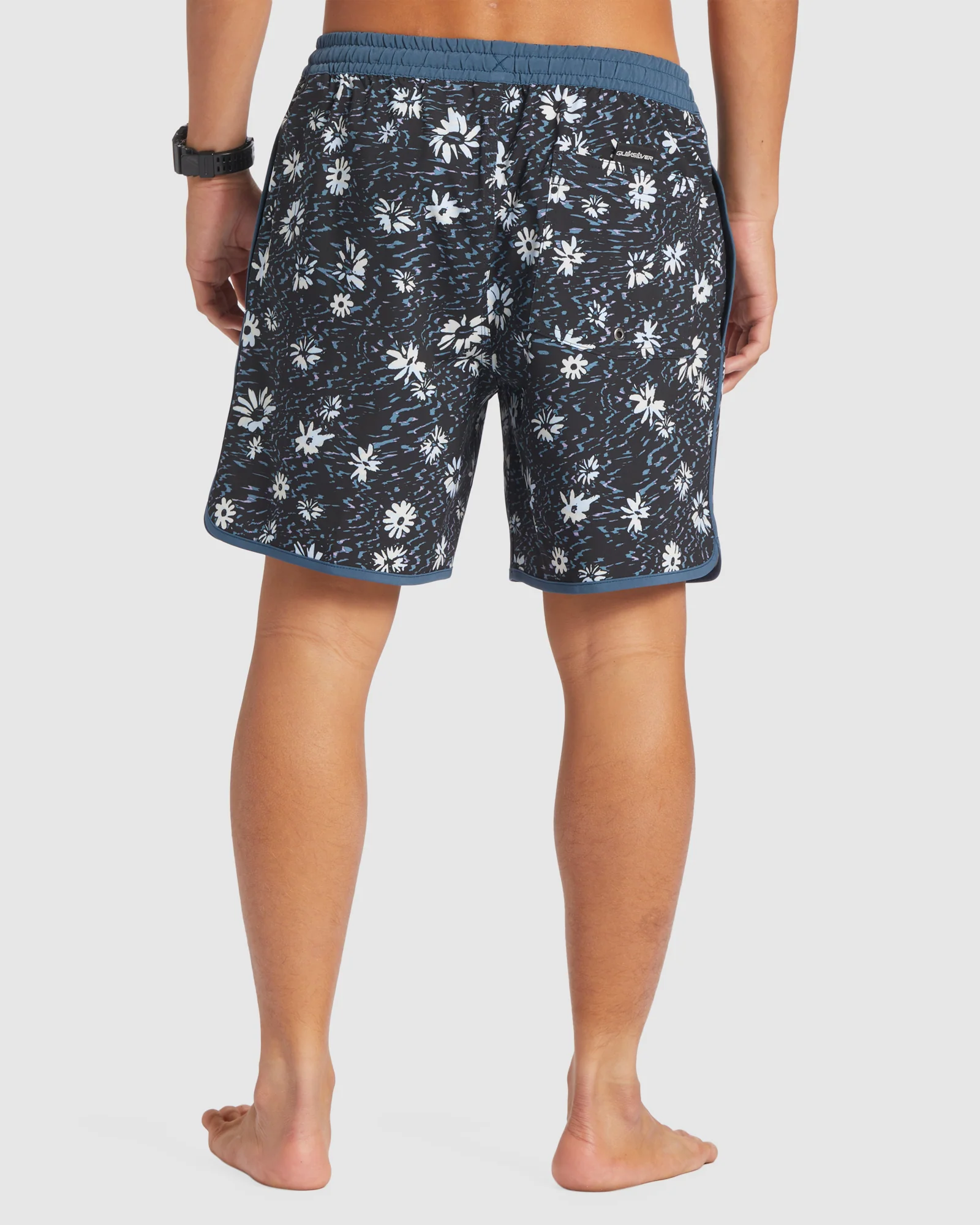 Mens Surfsilk Scallop Volley 17" Swim Shorts - Image 3