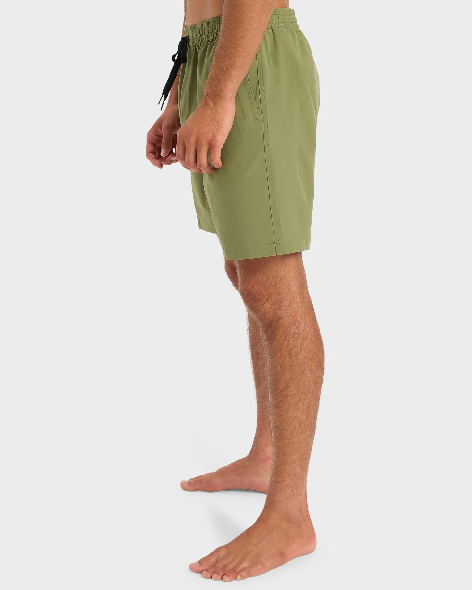 Mens Taxer Amphibian 18" Hybrid Shorts - Image 3