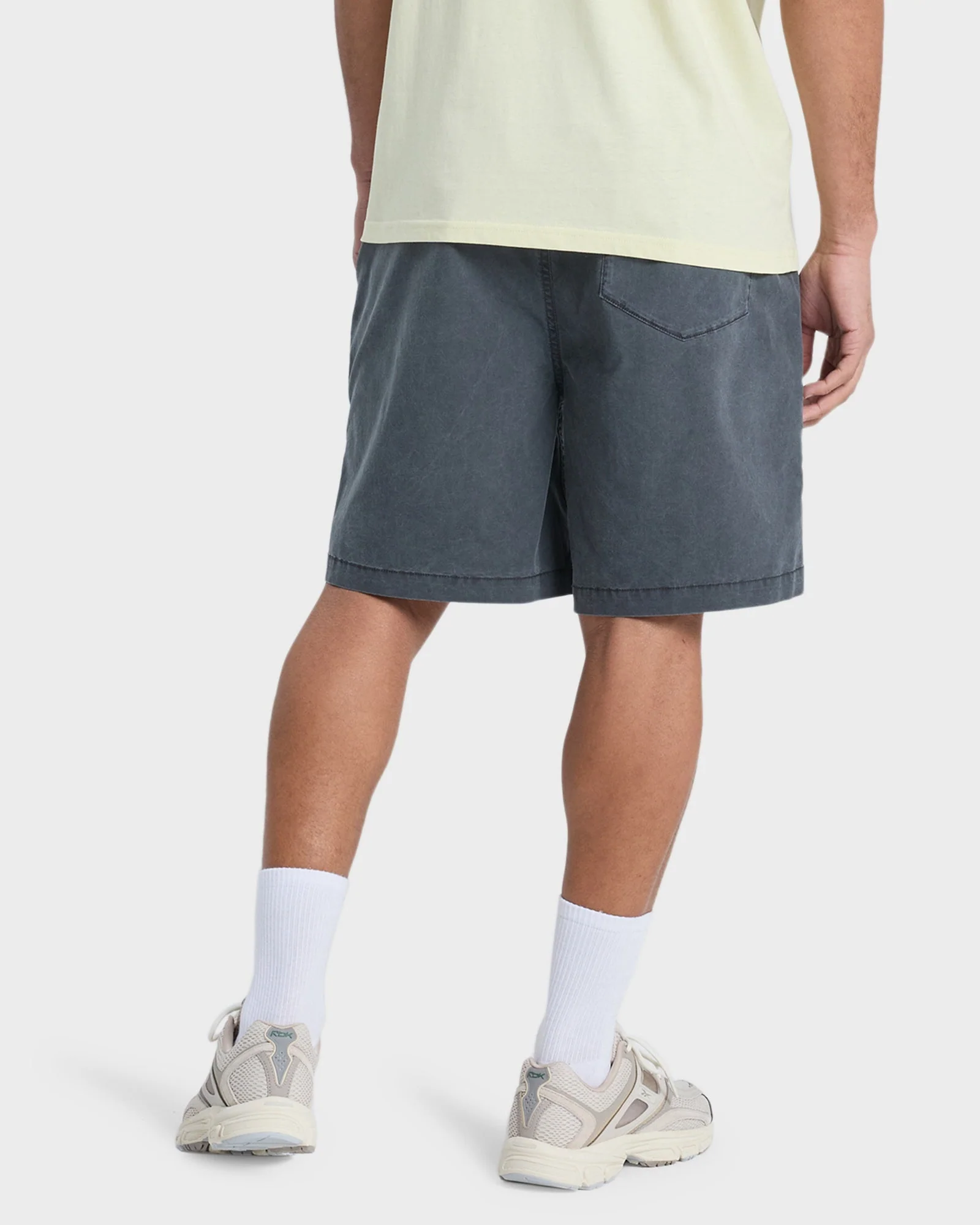 Mens Taxer 19" Walkshorts - Image 2