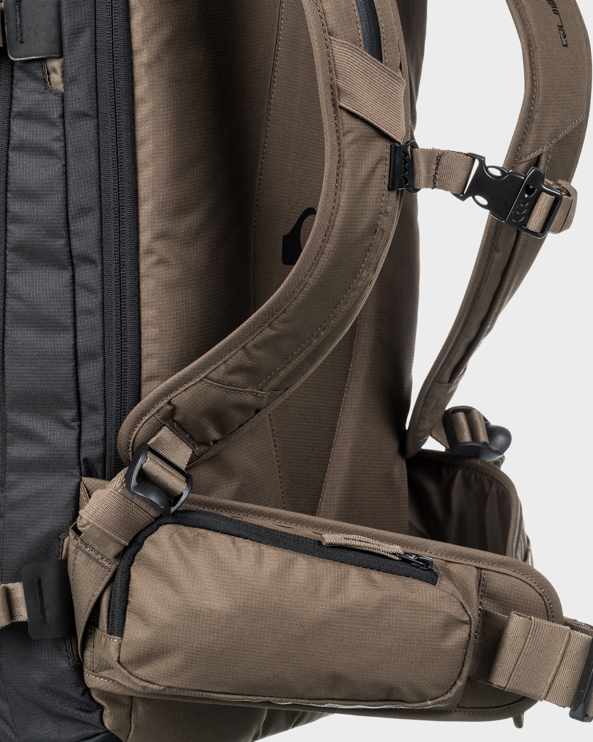 Mens Travis Rice X Quiksilver Platinum 25 L Small Backpack - Image 6