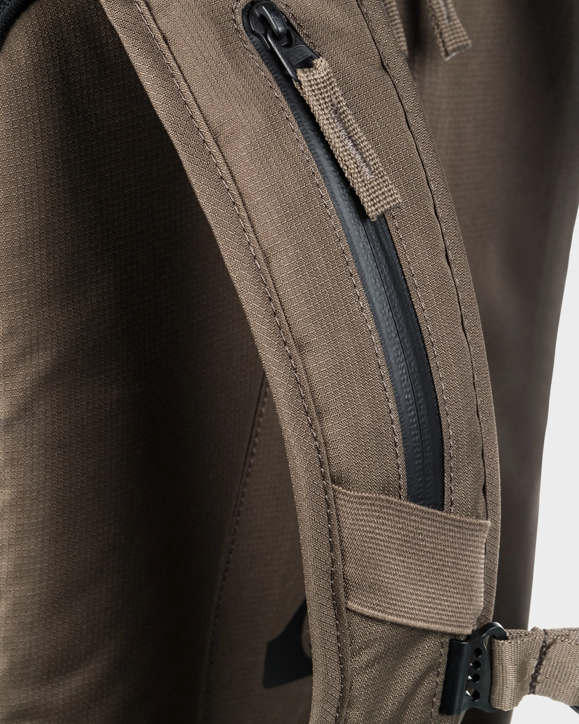 Mens Travis Rice X Quiksilver Platinum 25 L Small Backpack - Image 7