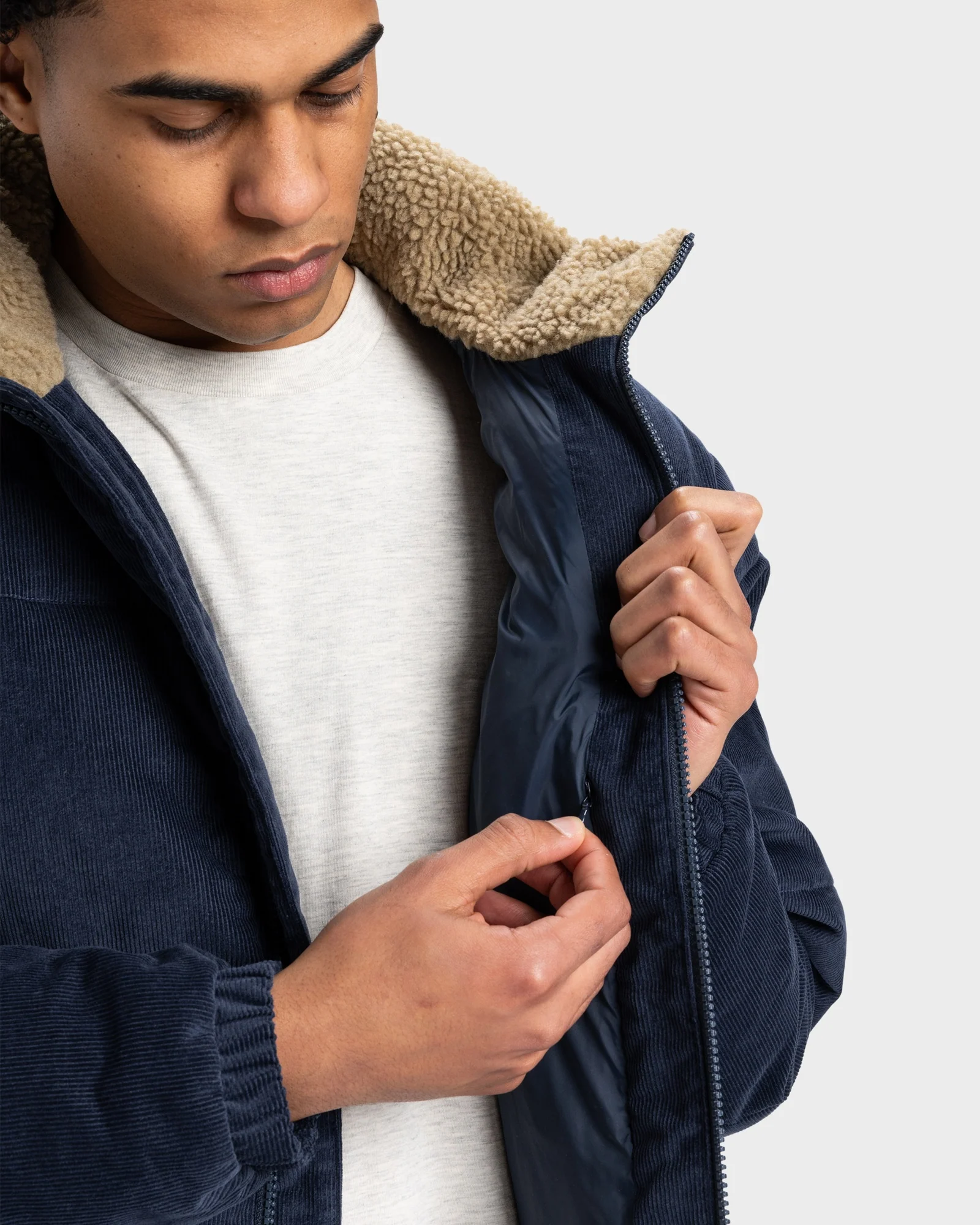 Mens Wild Mountain Puffer Jacket - Image 4